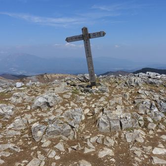 霊仙山最高点
