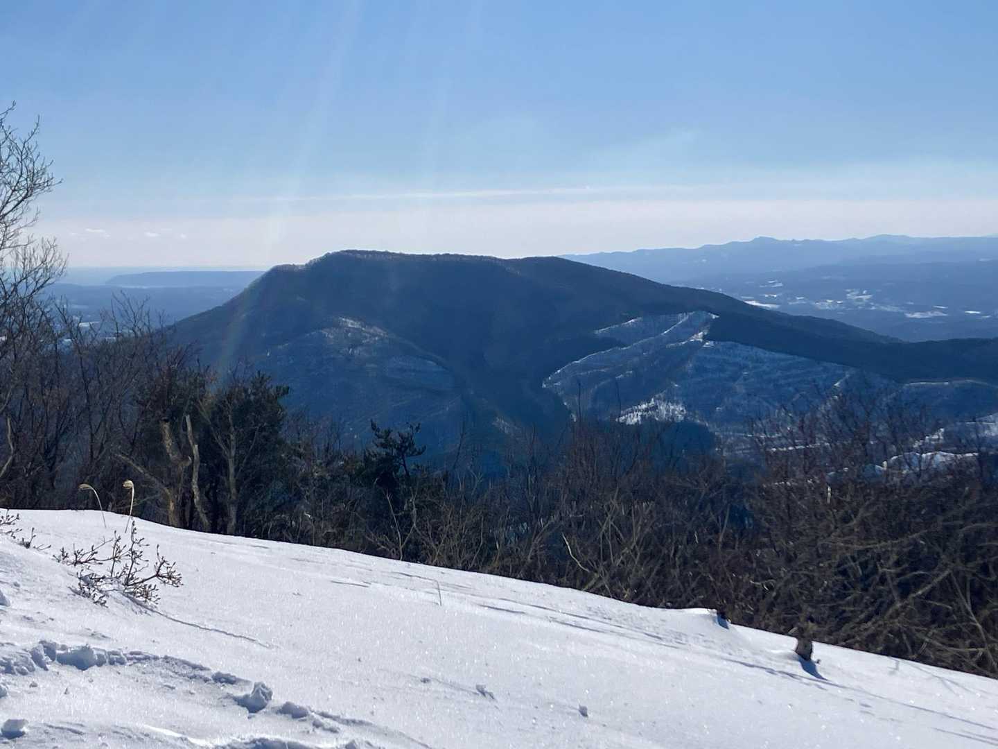 階上岳鳥屋部登山口-つくし森-南岳-階上岳-大びらき 周回コースの写真
