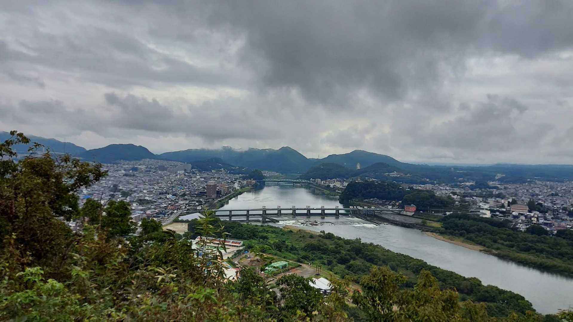継鹿尾山、尾張三山方面