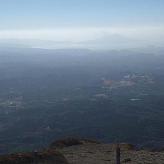 錦江湾と桜島、高隈山系は霞んでいます🧐