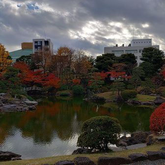 無料で入れるがなかなか良い景色。ここの横で働いていた頃たまに疲れを癒しに来た。