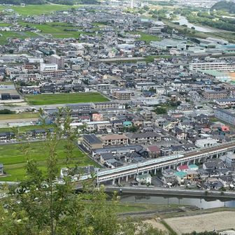 新幹線も走ってる🚄