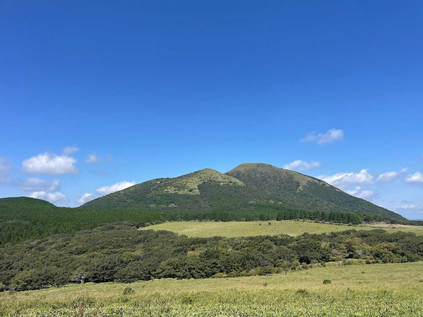 涌蓋山 周回コース | 風を感じる草原を抜け、久住のパノラマ絶景を目指すの写真