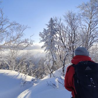 山頂もイイ眺めです☺️