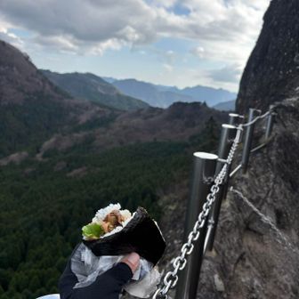 牛肉たっぷりはみ出しとる‼️
弁当のヒライね。
ちょーうめー✨