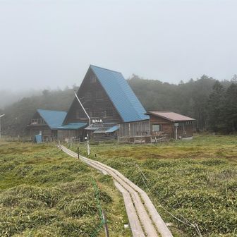 縞枯山荘は準備中だった😔