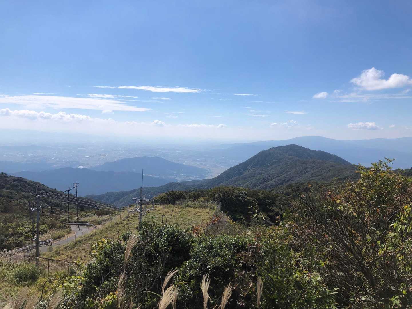 福岡方面　手前のピークは仏頂山かな