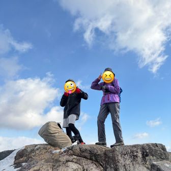 石山の頂に登る2人🪨✨
ええですなあ😋