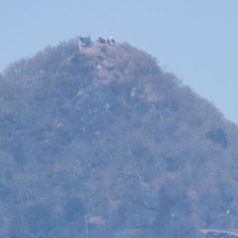 女体山山頂　沢山人が居る