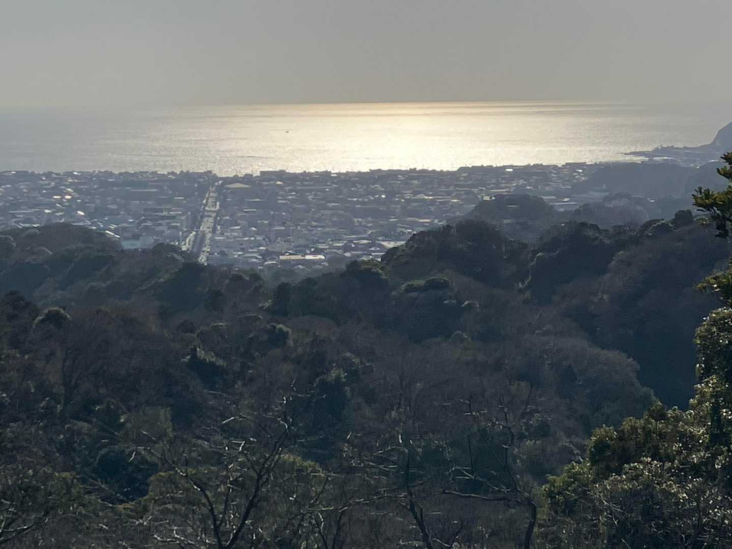 眩しい