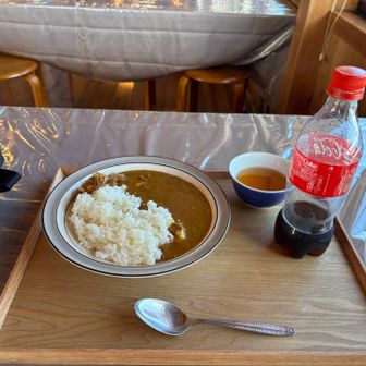 西岳ヒュッテで昼食