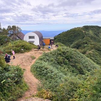 千本檜小屋まで戻って来てホッとしました