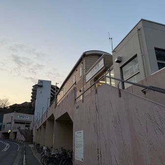 金沢八景駅近くのコインパに車を置いて（900円）電車で3駅目の安針塚駅からスタート
スーパーの地下駐車場のエレベーターを使うと近道できます