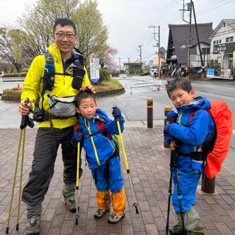 元気にゴール❗️
ヒロのお泊まりヒルトンチャレンジ無事達成🎵
お疲れさん👍🏻

そしてなんとここに以前から相互フォローしているu子さん親子が会いにきてくれました✨