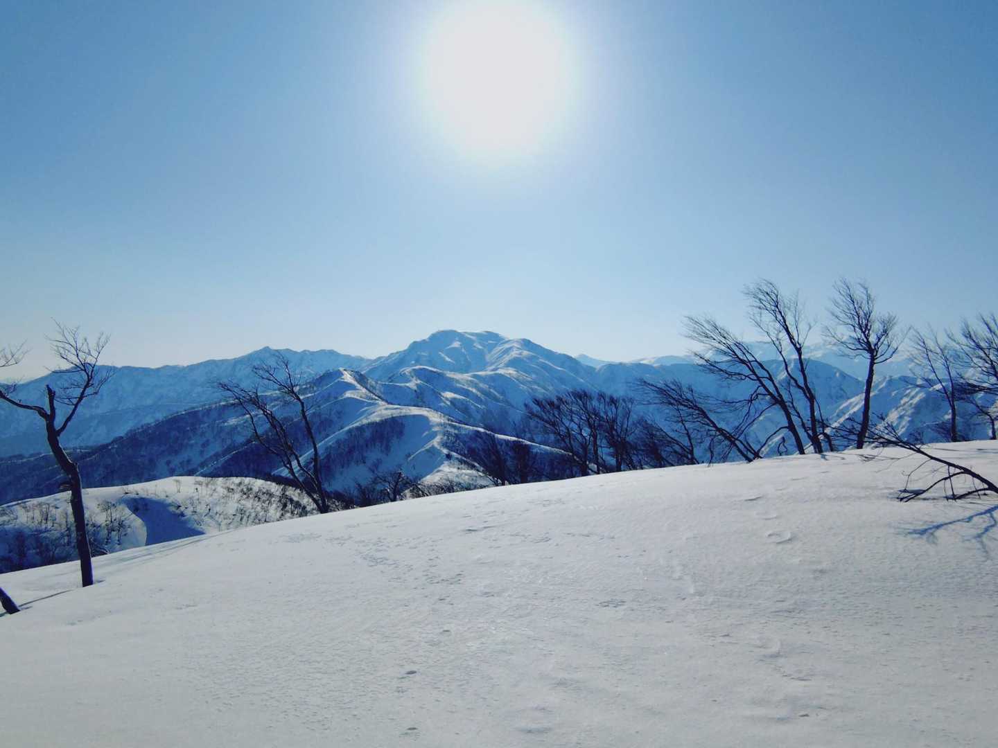 初雪山