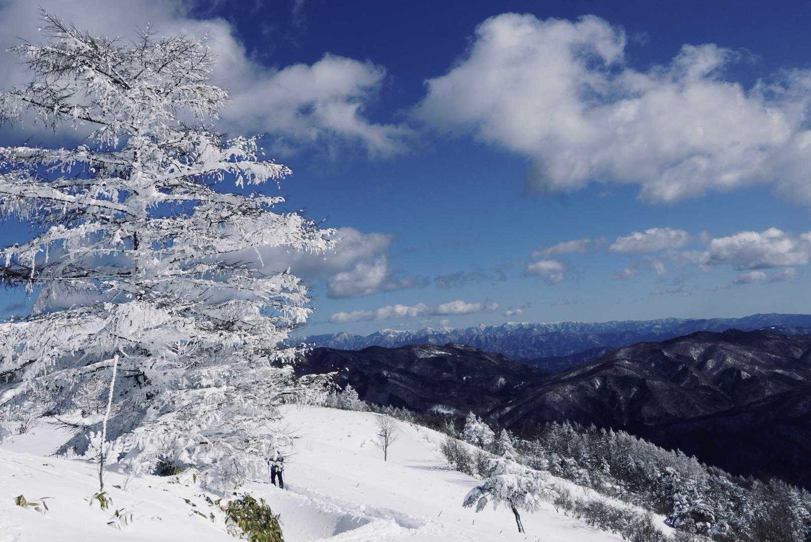 長者峰の休憩所でお昼を食べて下山へ
今日は出発が遅かったので気がついたらこんな時間に！なので帰りは倍速でした
楽しいスノーハイクでした💓