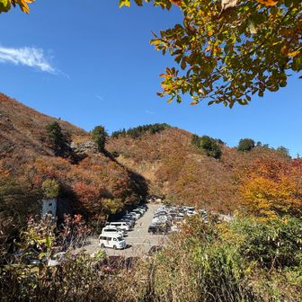 そして 眼下には…
クルマを停めた駐車場🅿️ 笑