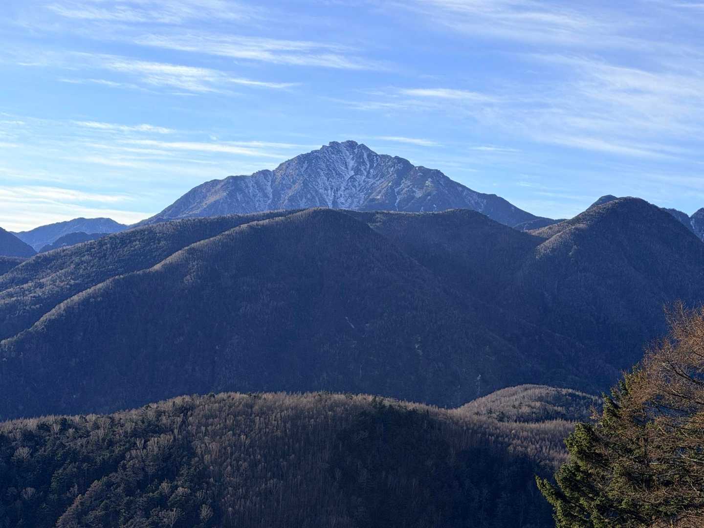 甲斐駒ヶ岳がドーンと