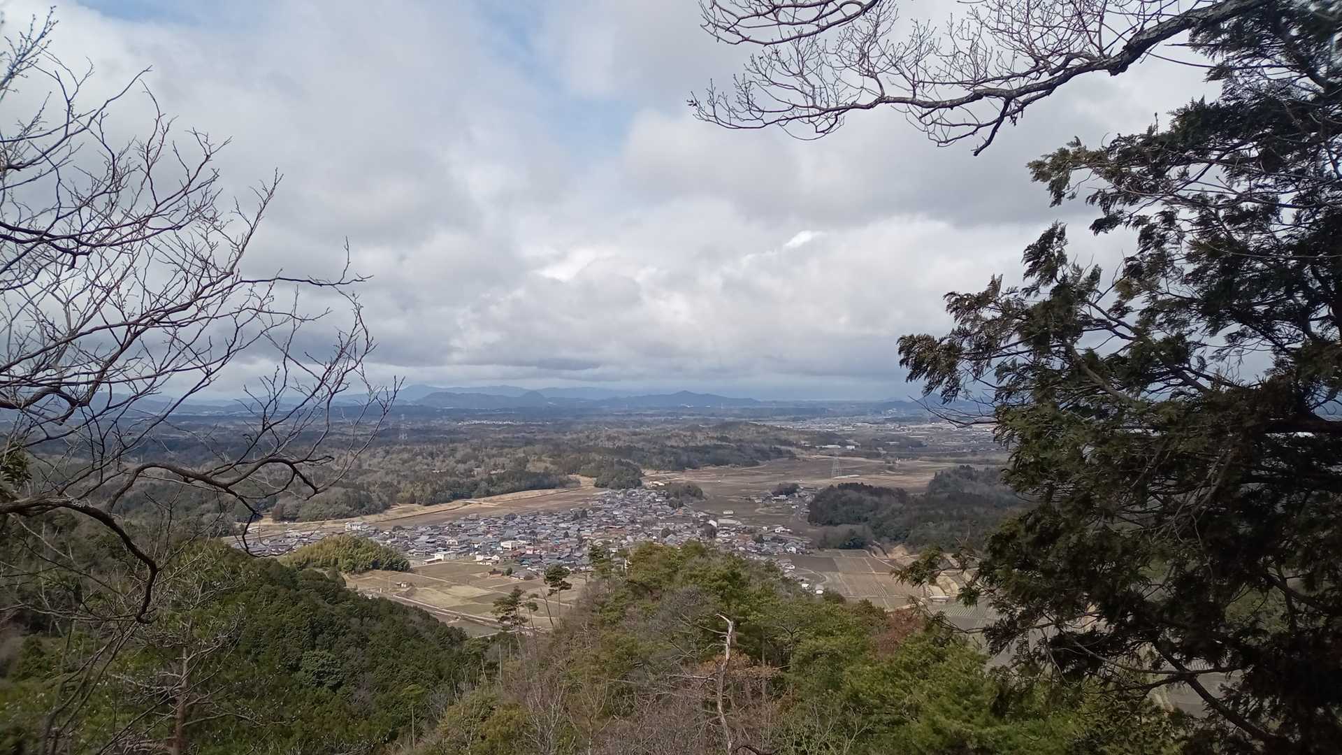 時々晴れ間も見えた～