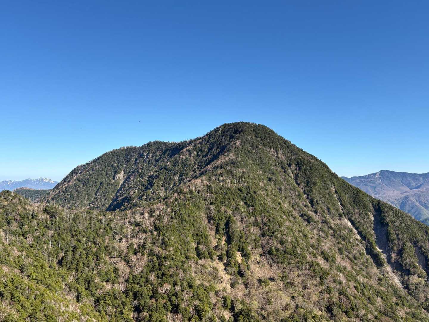 銀山平-庚申山-鋸山-皇海山-六林班峠 周回コースの写真