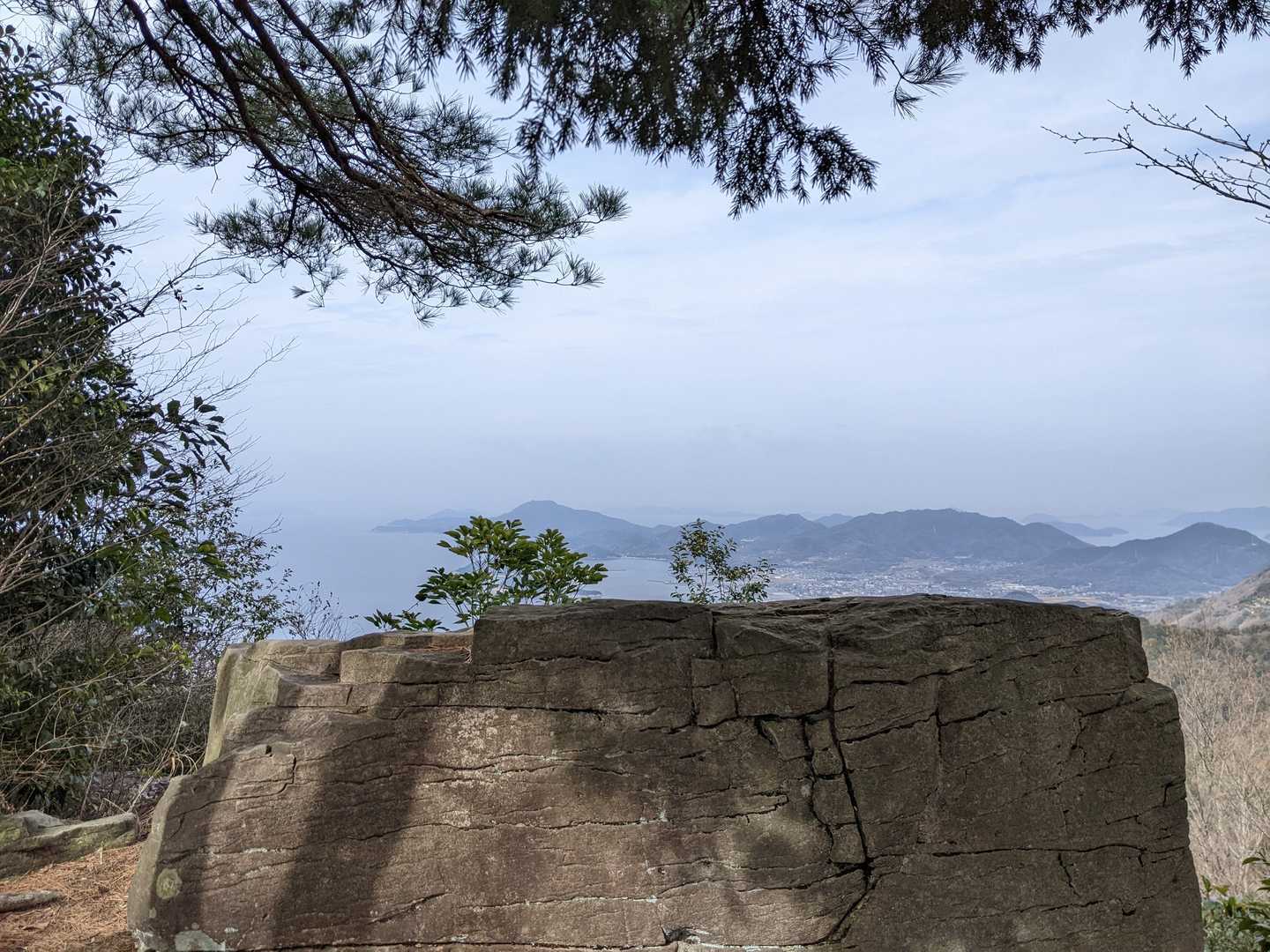祭壇のようです。