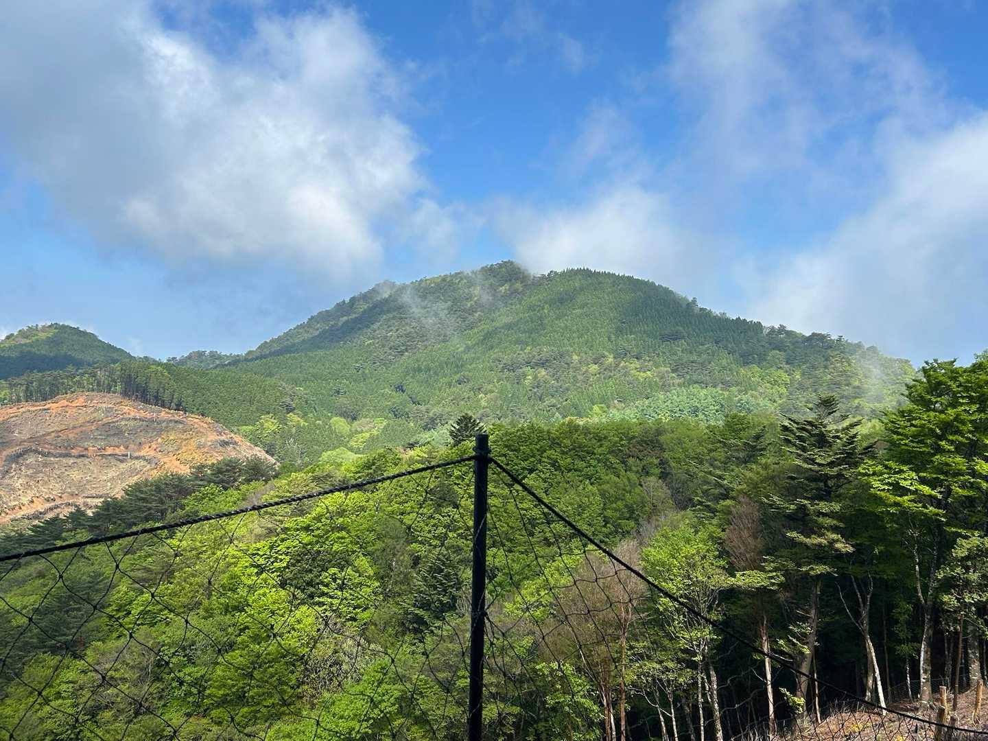 振り返って雁俣山🏔️