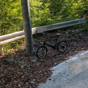 ここにも自転車