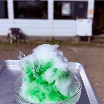 暑過ぎてカキ氷🍧食べた！
花立山荘といえばカキ氷よ！いつもメロン選ぶわたくし😅