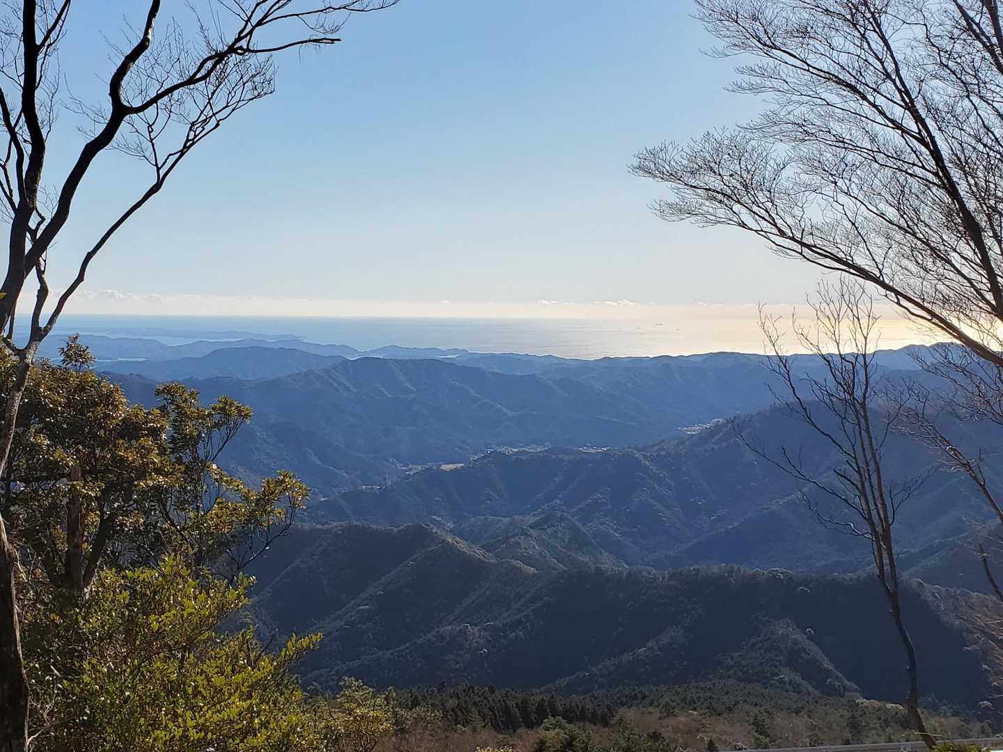 登山道のところどころから展望できます。