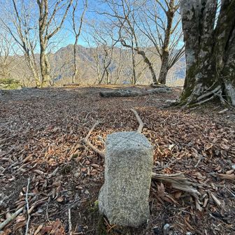 ここかなぁ？！
塩地窪沢ノ頭