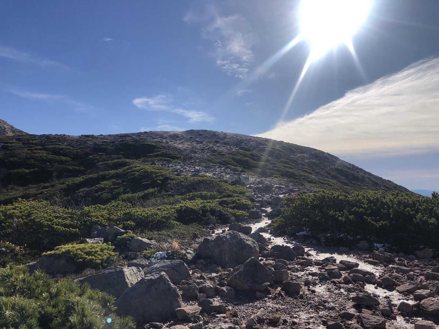 イワオヌプリ（硫黄山）を目指す