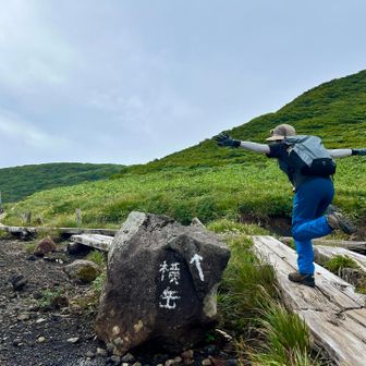 横岳へ