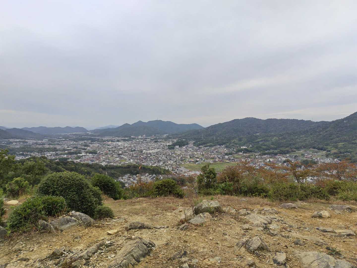 遠〜くに絵下山でしょうか？