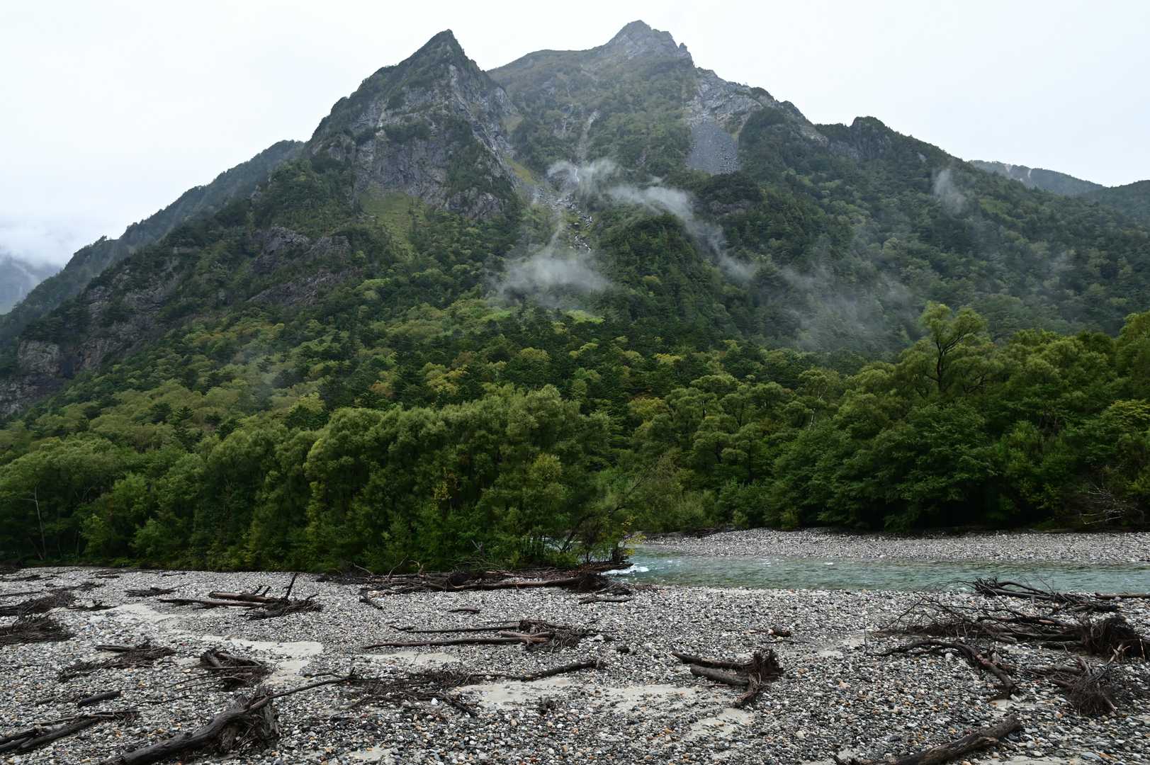 明神岳を望んで(^-^)