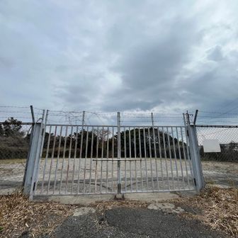 ショートカットで急登コース
ピンクテープがあり助かりました🙏
頂上は侵入🈲この前でランチ🍜