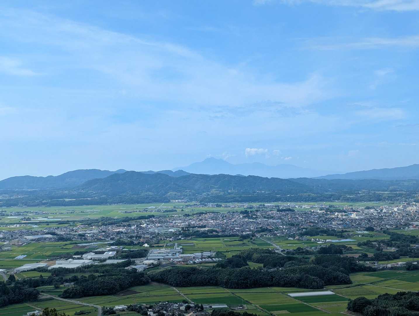 奥に薄っすら見えるのは、雲仙？？晴れてきて良かった✨
