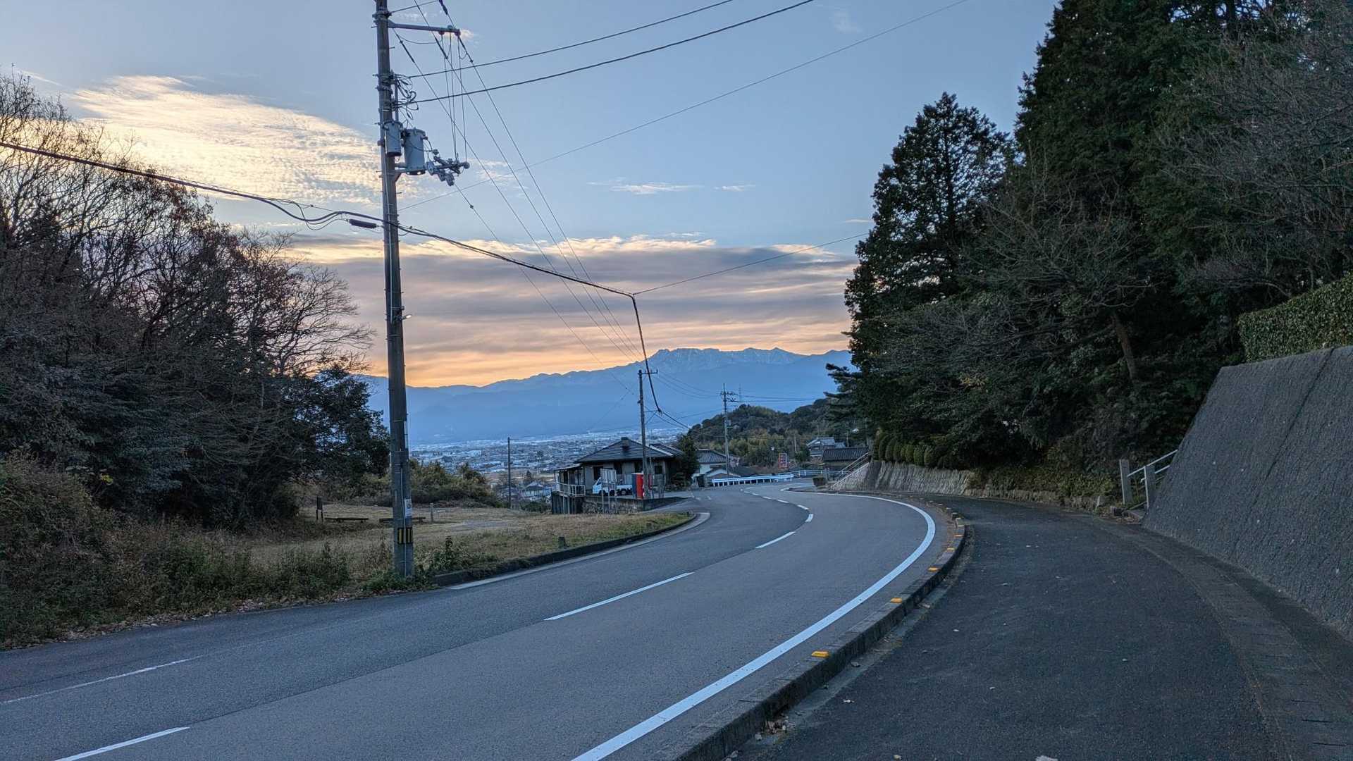 ここからだと正面に石鎚山が綺麗に見えて、今日も無事にゲザンヌ💃