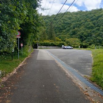 千苅ダム駐車場