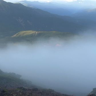 山頂からは