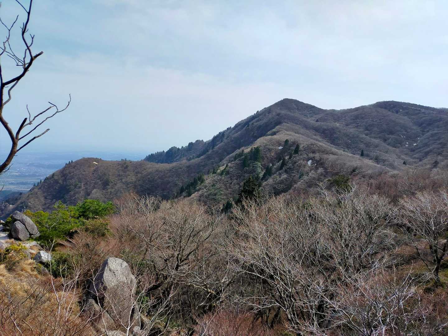 振り返って釈迦ヶ岳