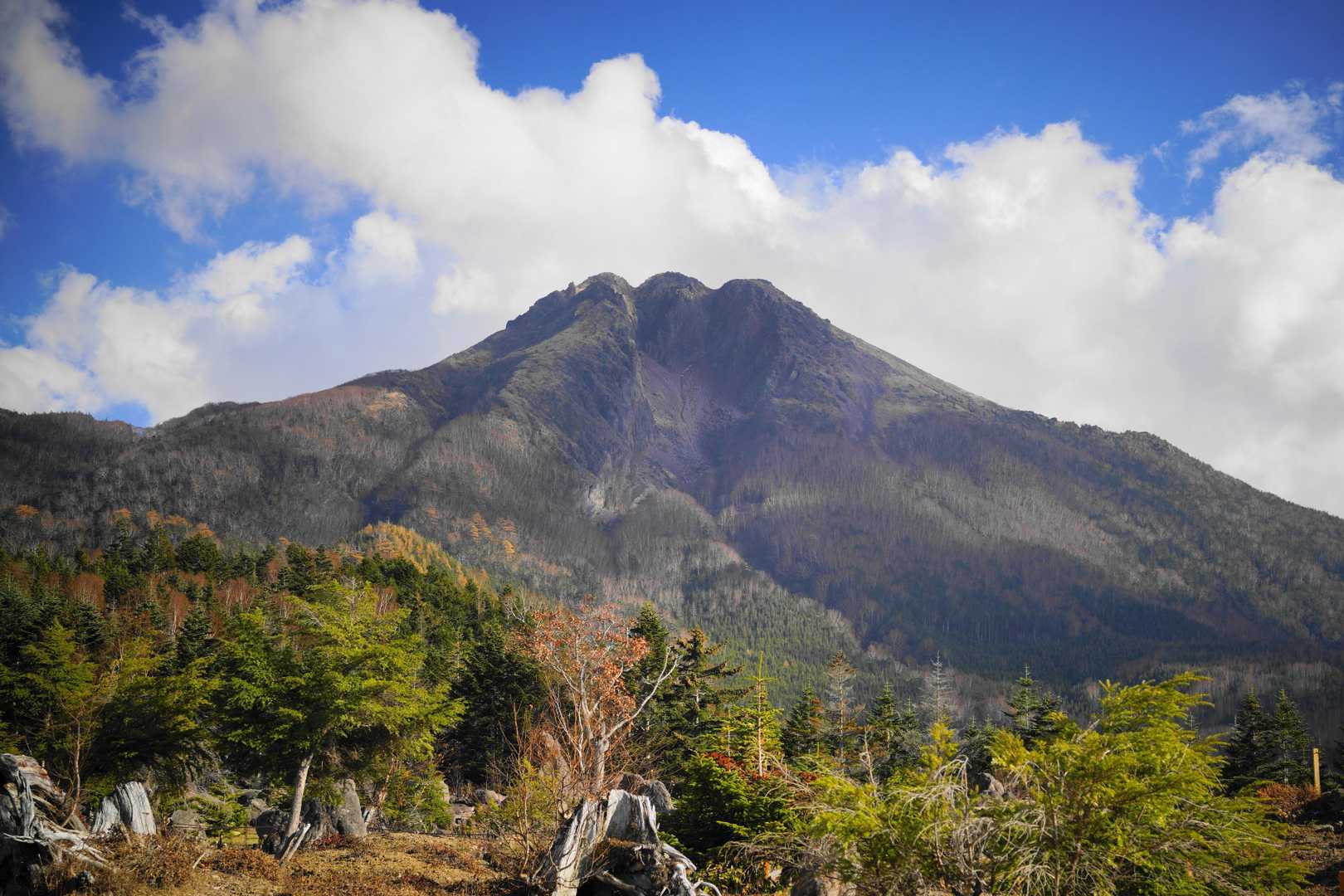 日光白根山の雄姿。。
