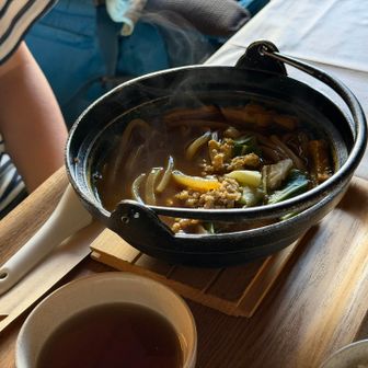 別料金の追い飯をプラス。ダンナさんも味見でもらってた。