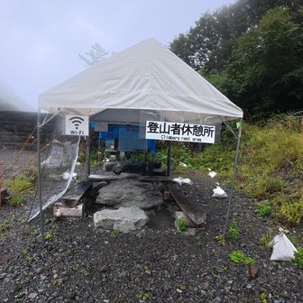 雨の日にはありがたい休憩所