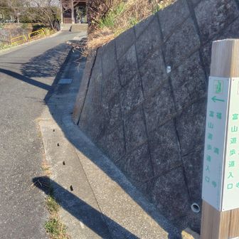 福満寺に入る角。