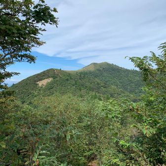 御殿山から。名残惜しいけど、下山です。