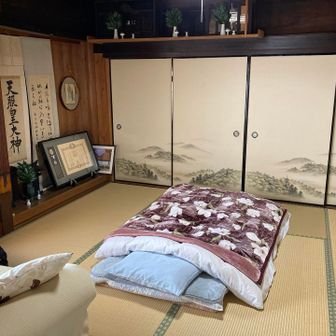 小辺路2日目の宿　農家民宿山本の襖絵のある立派な部屋