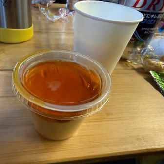 手作りプリン
カラメルソース後のせ