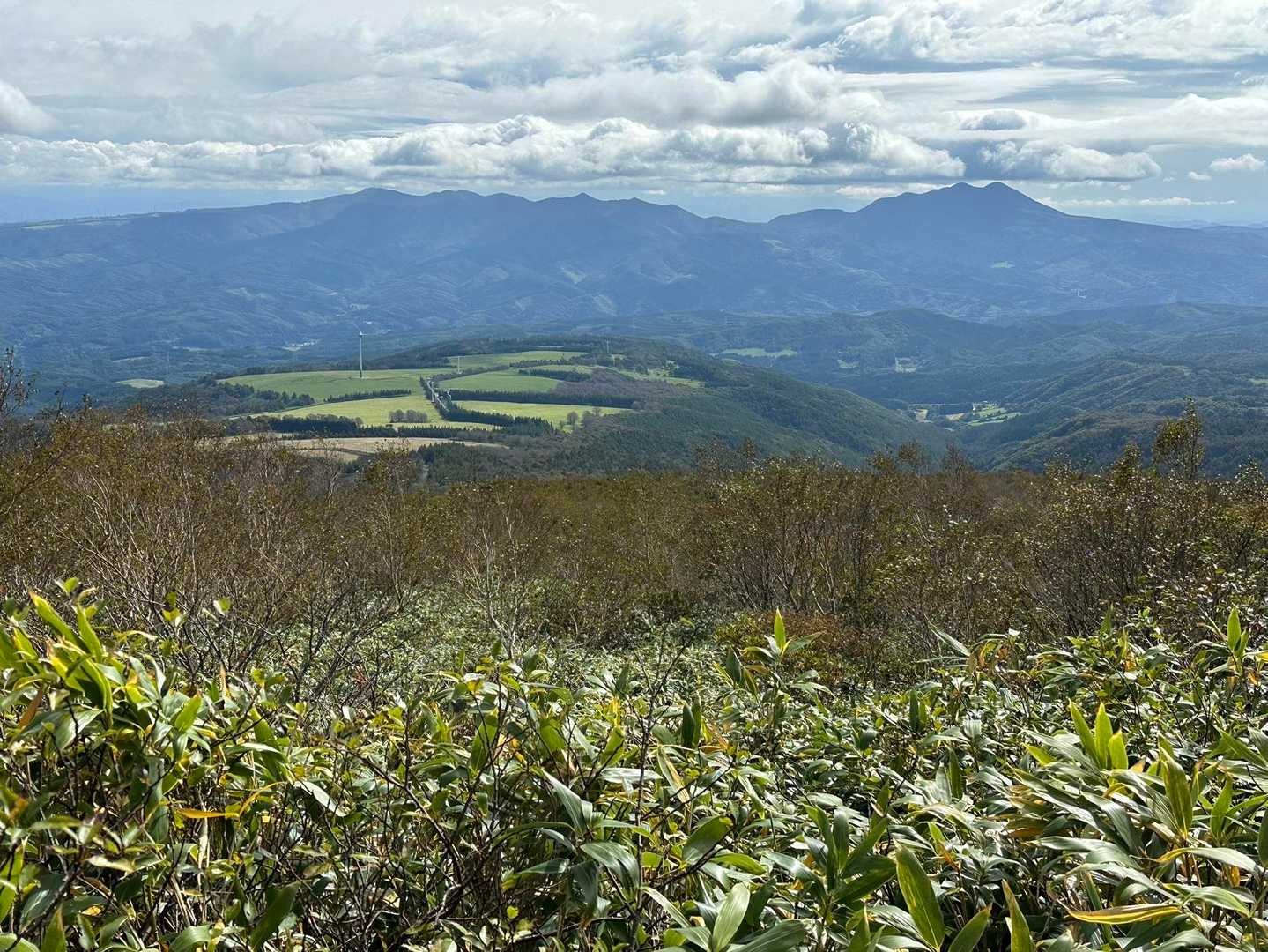 さっき登った田代山と七時雨山