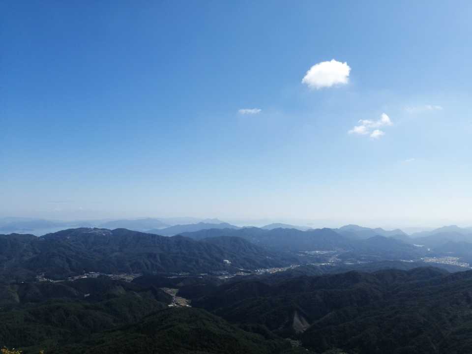 絶景！広島市、廿日市市はもちろんのこと、岩国や四国もうっすら見えるらしい。