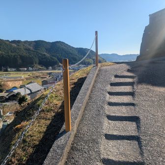 納経済ませて
裏から抜ける🐾↗️お墓の中を通る"歩き遍路"専用ルート

その先は

